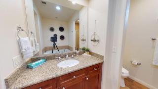 LV027 Upstairs Studio Overlooking Lap Pool - La Quinta - 3