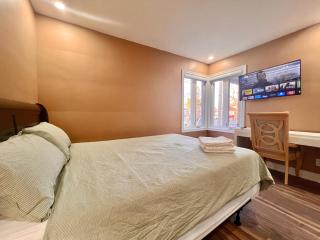 Upgraded Rooms with Bath 7-min to Subway Near Downsview Rogers Stadium - Toronto - 4