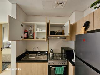 Ensuite one bedroom in a 2-bedroom with a shared living room - Dubai - 4
