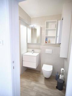 Hugo by the harbor, light-filled and centrally located apartment - free parking - 5