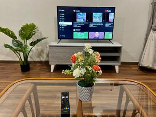 Kuching City Center Riverbank Suites With Marvelous River View - 1