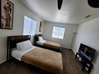 4 Bedrooms & 2.5 Bathrooms in LA - Los Angeles - 4