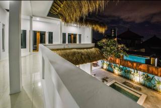 Greek House: Room w/Desk + Shared Pool&Kitchen /9 - Canggu - 9
