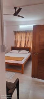 roops Home stay - Alībāg - 0
