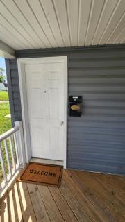 Apartment Retreat - Roanoke - 5