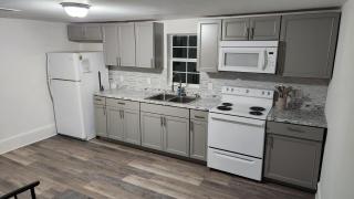 Apartment Retreat - Roanoke - 2