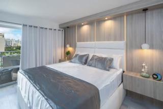 Ilikai's Best Beach Front Executive Suite - Honolulu - 8
