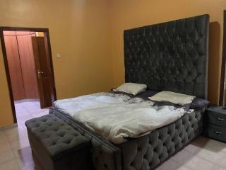 Muyenga Bungalow 3BRs, 6 guests, 6kms to Kla City - 6