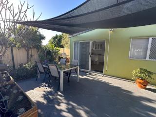 Zen Escape Guest House " Location 2" - Serene Loft, Zen Garden Tiny Home, Nooky Studio - Brisbane - 1