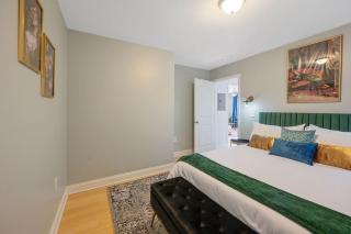 NEW Victorian Theme, 3BR, LRG Backyard close to PNC Arena, Downtown, and RDU Airport - Raleigh - 7
