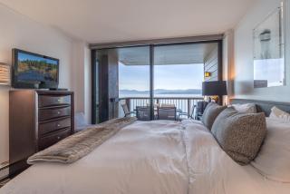 VIP Lakefront Condo Amazing Views Lakefront Pool and Pickleball Courts Excellent Location - Kings Beach - 4