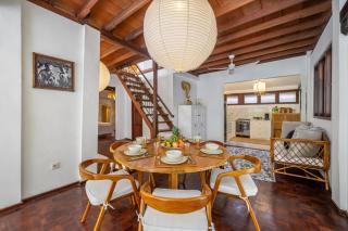 Luxury 3-BR Villa, SEMINYAK CENTRAL Private Pool, 950 metres to Beach, Perfect for Families & Groups - Seminyak - 8