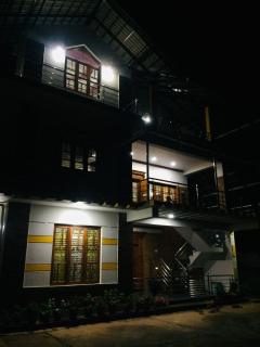 BYMANA ESTATE STAY...! - Cherambane - 7