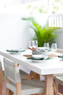 The Elements l Earth l 4 Stunning Apartments each with Private Outdoor Dining l Walk to the Beach l Event Friendlyl Wifi l Netflix l Outdoor Shower l Communal BBQ Pavilion and Lawn Area l - Christies Beach - 7