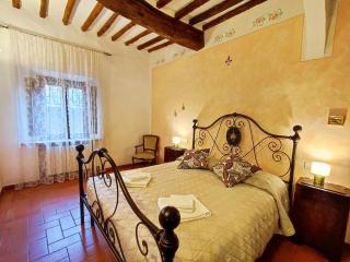 Gurgaon San Gimignano Apartments - San Gimignano - 1