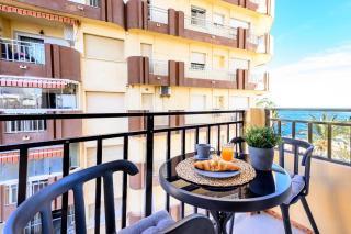 El Yate in front of the sea by 10ToSea - Fuengirola - 4