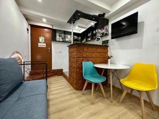 George's Studio Apartment on Liberty Square - 4