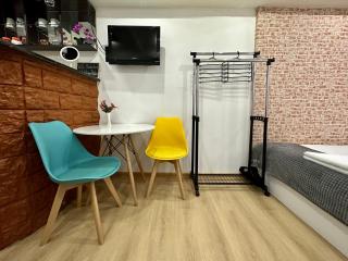 George's Studio Apartment on Liberty Square - 6