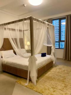 BJ's luxury Burj and Creek View 2 BR Apartment - Dubái - 1