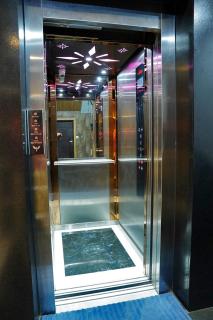 UNIVERSAL RESIDENCY - 7