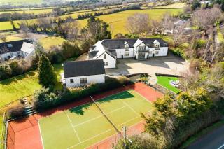Winton Grove – for outdoor and tennis enthusiasts - 5
