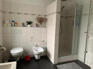 Günstige Zimmer-Unterkunft Zimmer mit Gemeinschaftsbad - 9