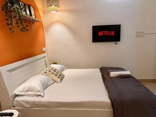 The Arch: Private Studio Room in Koregaon Park - Pune - 1
