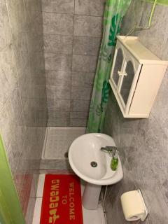 Logement avec parking à proximité de l’aéroport - 9