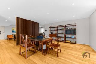 Modern Summer Palace in Epping - 6