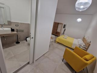 Neapolitan Skyscraper Suites - Naples - 5