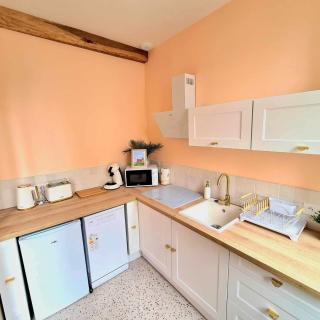 Chez Alba - terrasse, local à vélos et parking au centre historique - 6