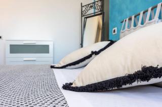 Stylish Apartment Rome Air Conditionig WiFi TV 50 metro 4 minutes away - Rome - 9
