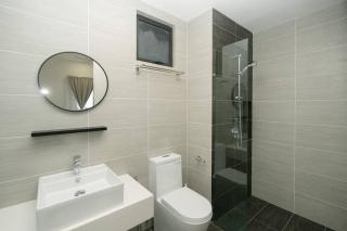 Cozy Skyline Retreat at Trion KL, Level 63 - 4