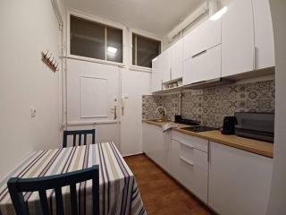 Hero's Square Apartment - Budapest - 7