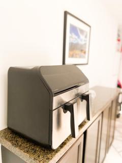 Small Private Studio at Kitsilano Beach - 5