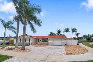 Tropical Villa Oasis - Salt Pool, BBQ, Game Room, Hot Tub, Luxury Amenities! - Deerfield Beach - 6
