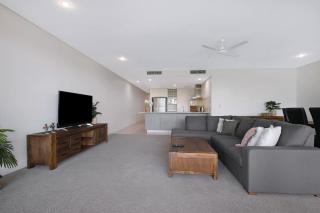 Treetop Horizons - Experience Red Hills Local Vibe - 6