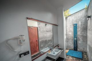 Madi Giri Guest House - Maalhos - 9