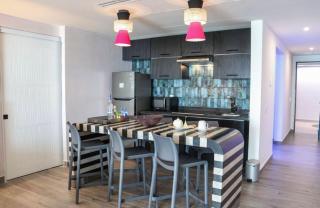 Grant's Studio at Mantamar Tower - 7