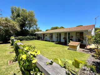 Abbey Beach Fun By The Sea - 5