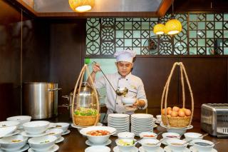 Palazzo Luxury Hotel & Bistro - Central My Khe Beach Walking Street - 3