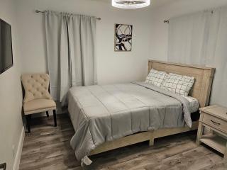 Sunny Goldie - Lauderdale Lakes - 4