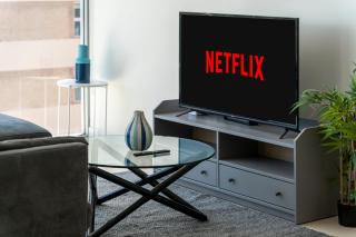 Stunning 2BR with Harbour Views in Bondi Junction - Sydney - 3