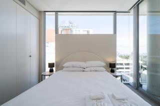 Stunning 2BR with Harbour Views in Bondi Junction - 8