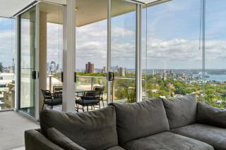 Stunning 2BR with Harbour Views in Bondi Junction - Sydney - 7