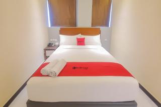 RedDoorz Plus @ UNO Jalan Merak Samarinda - Samarinda - 6