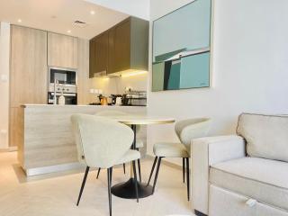 Brand New Luxury 1 Bedroom Apartment - 6