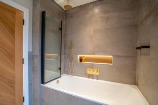 Hazelwick Apartment - Crawley - 8