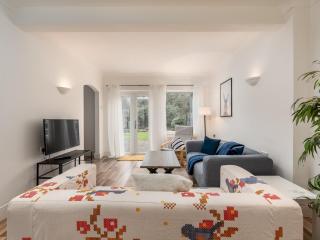 Family Friendly 3 Bed Home In Pinner Pets Welcome - Pass the Keys - 8