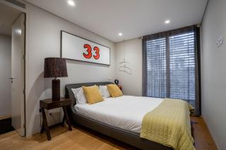 Primrose 1BR Delight w Parking by LovelyStay - Porto - 5